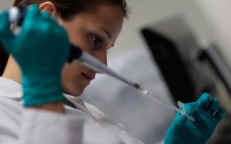 В России создадут сеть генетических лабораторий по выявлению наркозависимости у детей