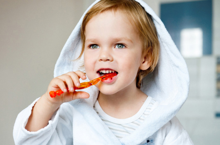 как выбрать зубную пасту для маленького ребенка